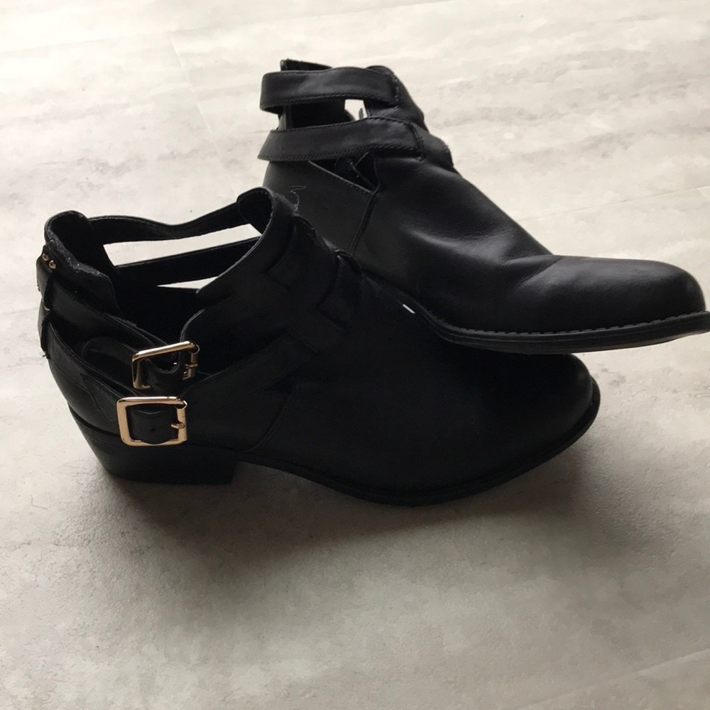 TOPSOP Booties. Size 6/39